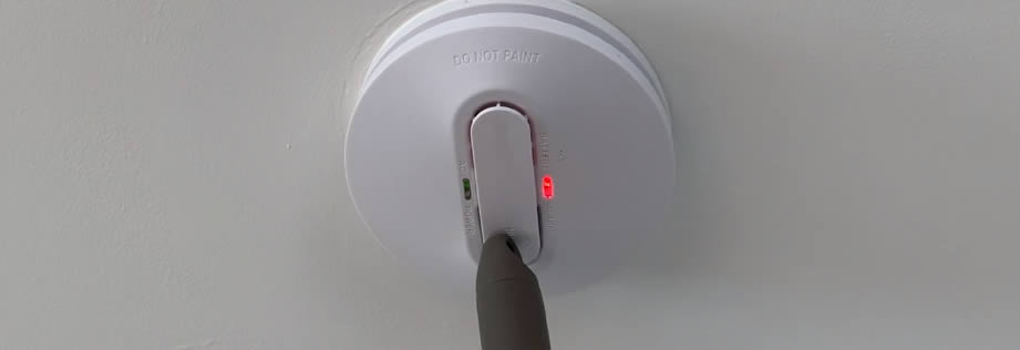 Photo of a smoke alarm.